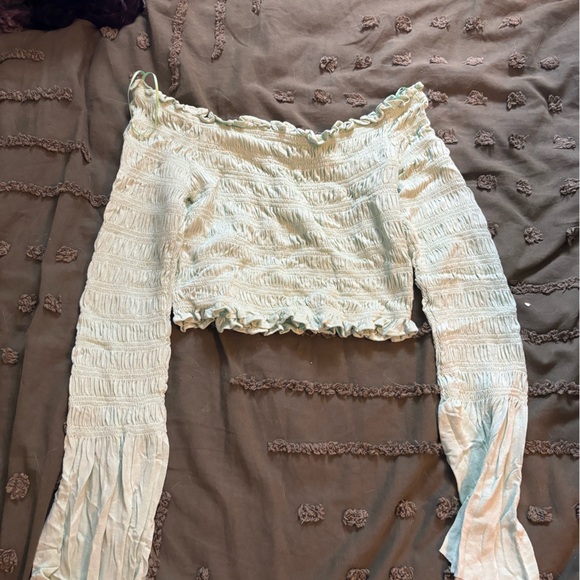 UO Longsleeve - Picture 1 of 2